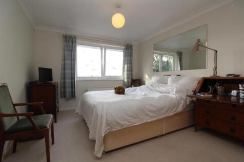 Bedroom 1.JPG