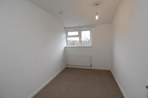 Bedroom 2.JPG
