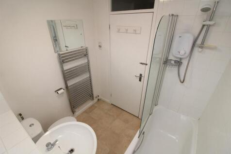 Family Bathroom.JPG
