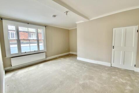Bedroom 1 (First Floor)