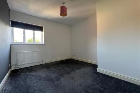 Bedroom 4.jpg