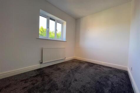 Bedroom 5.jpg