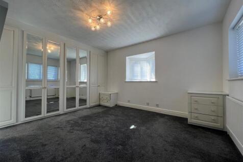 Master Bedroom.jpg