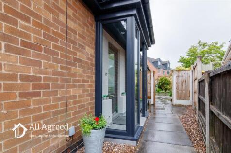 ENTRANCE PORCH