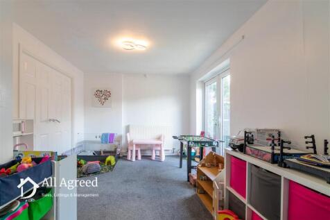RECEPTION ROOM /