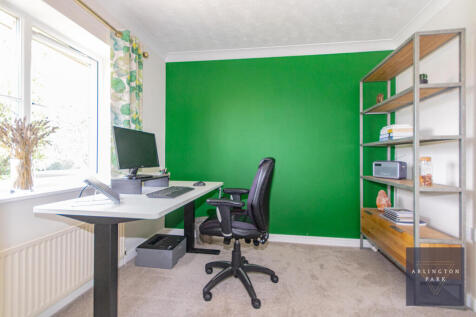 Bedroom 3/Study
