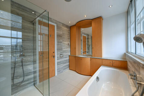 Principle Bedroom...