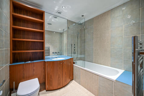 Family Bathroom -...