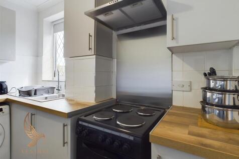CAM02855G0-PR0121-STILL009.jpg