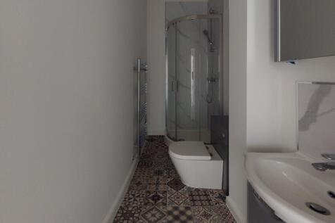 The-Grove-Flat-6-Bat