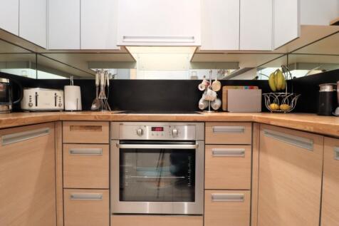 Fitted kitchen