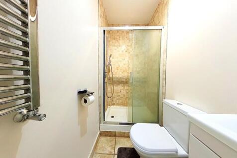 Flat 1 Shower Room