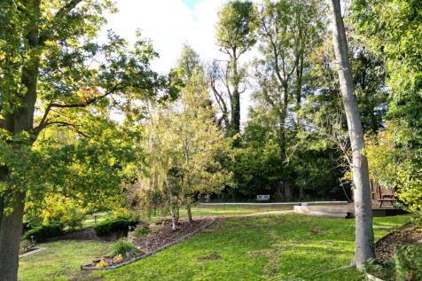 Rear Garden aspect