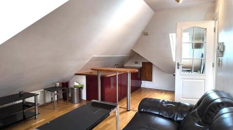 Open Plan Living Room And Kitchen 