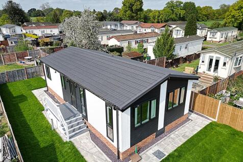 Exterior 3