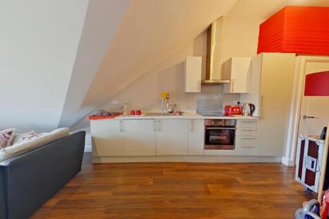 Open Plan Livimg Room Kitchen  (1)