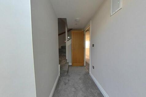 Landing (Bedroom 3 Dressing Room) (1)