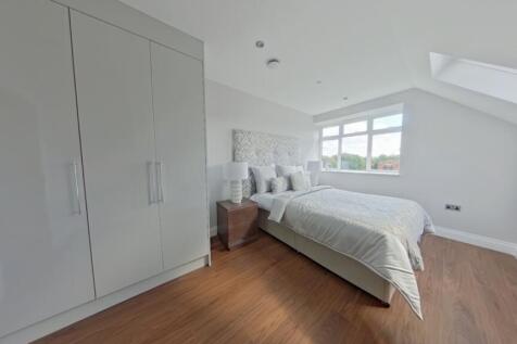 Bedroom 2 (11)