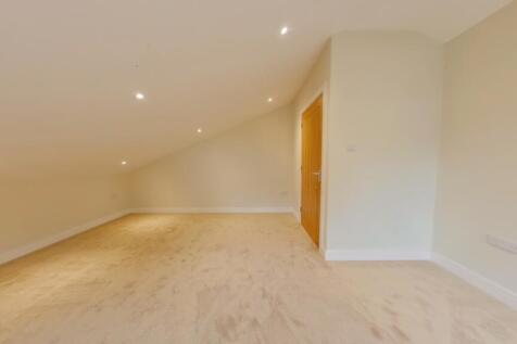 Lrg_Bedroom 1 (1)