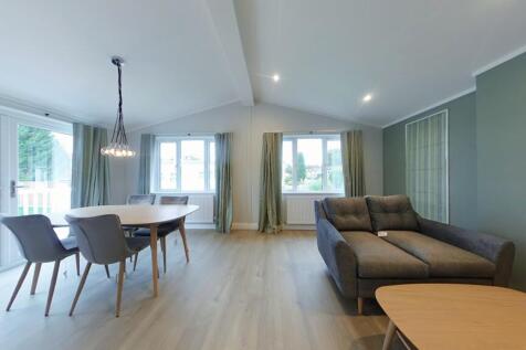 Open Plan Living Room  - Kitchen