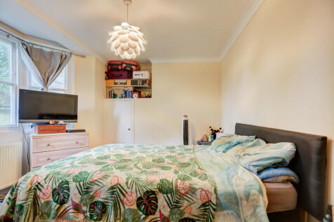 bedroom4