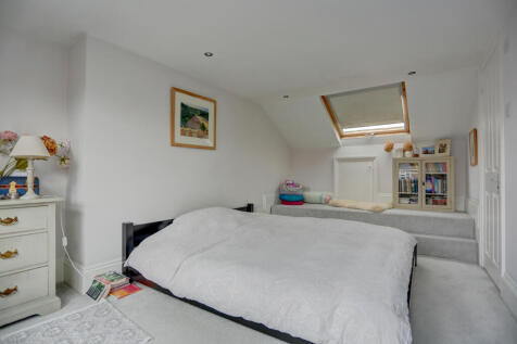 bedroom4