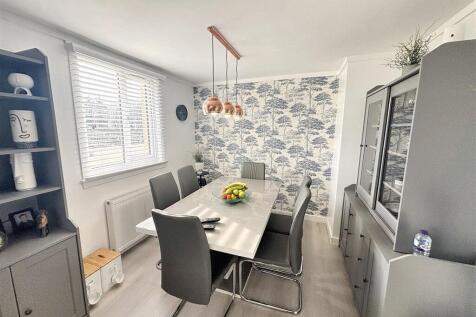 KITCHEN-DINER
