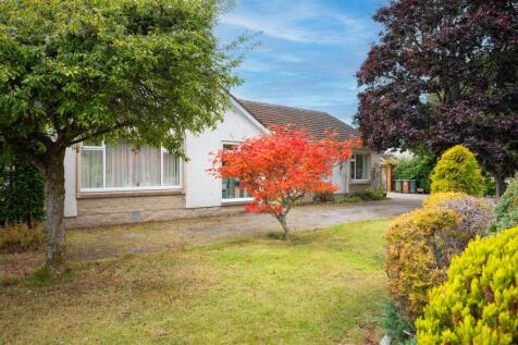 Front of Property &amp; Garden