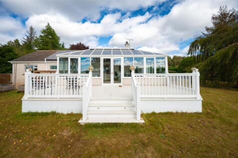 Decking &amp; Conservatory