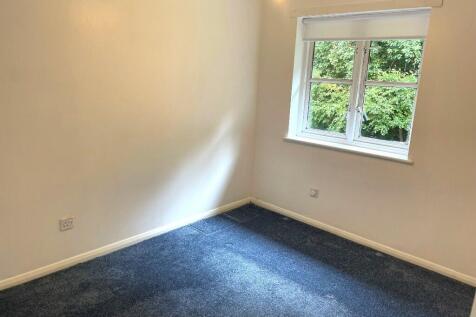 Bed 2. 3.2m x 2.5m