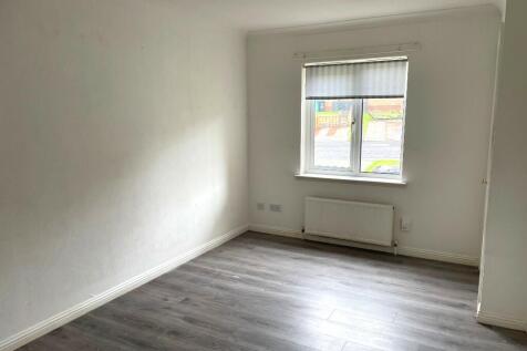 Lounge 4.2m x 3m