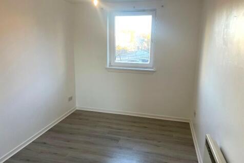 Bedroom 4.2m x 2.5m
