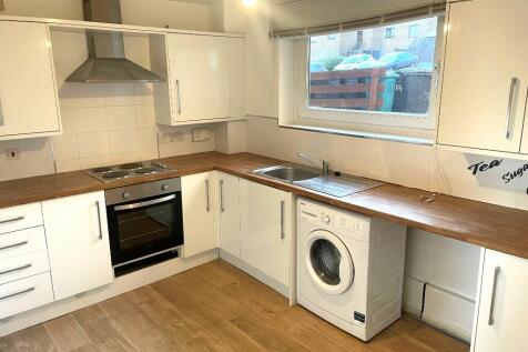 Kitchen 3.7m x 2.6m