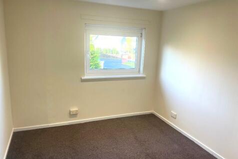 Bed 2. 3.8m x 2.9m