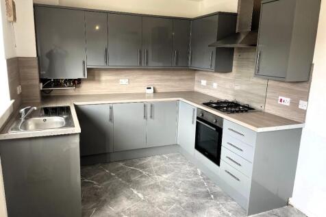 Kitchen 4.9m x 2.8m
