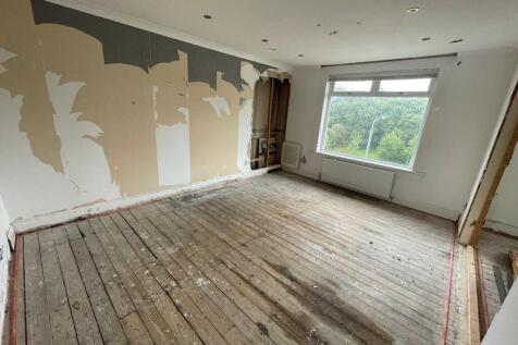Lounge 4.8m x 3.6m