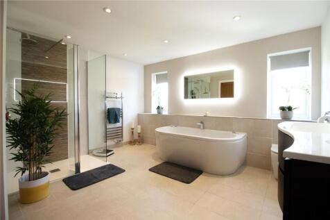 Main Family Bathroom