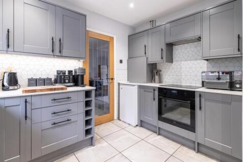 Kitchen / Breakfast Room