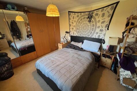 Bedroom.jpg