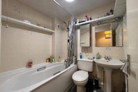 Bathroom.jpg