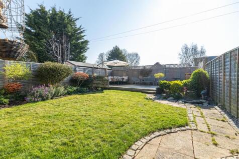6HodgeCroft_Garden.jpg