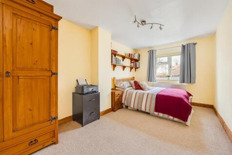 Bedroom 2 .jpg