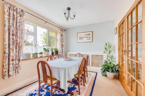 Dining room .jpg