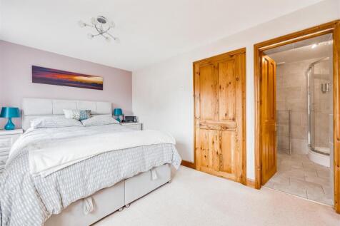 Master bedroom .jpg