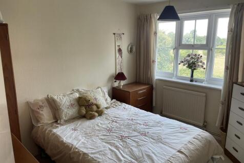 Bedroom 2.JPEG