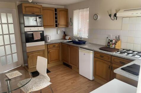 Kitchen.JPEG