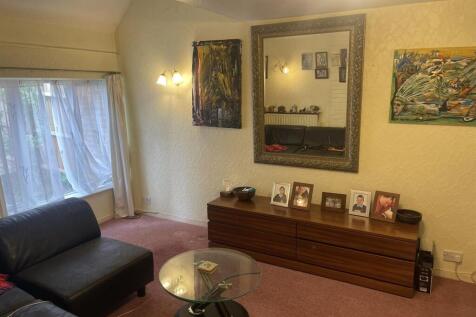 Living Room.JPEG