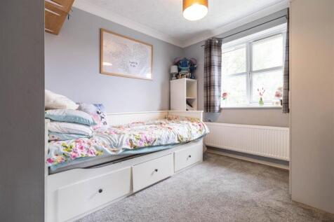 BEDROOM 2 .jpg