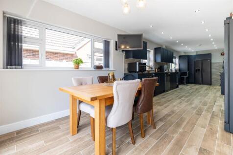 kitchen 3 .jpg