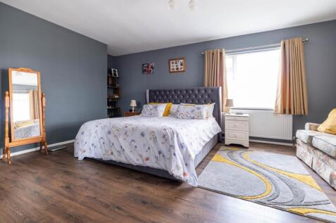main bedroom .jpg